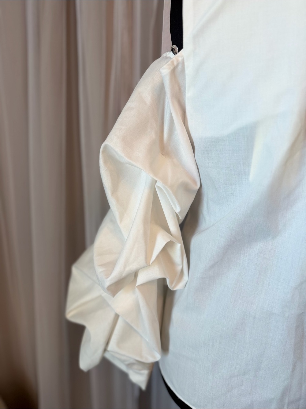 The Clothing Company White Cold Shoulder Ruffle Sleeve Bow Blouse S NWT - Picture 10 of 16